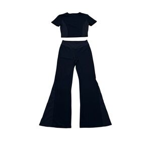 Women’s athletic shirt, pants set